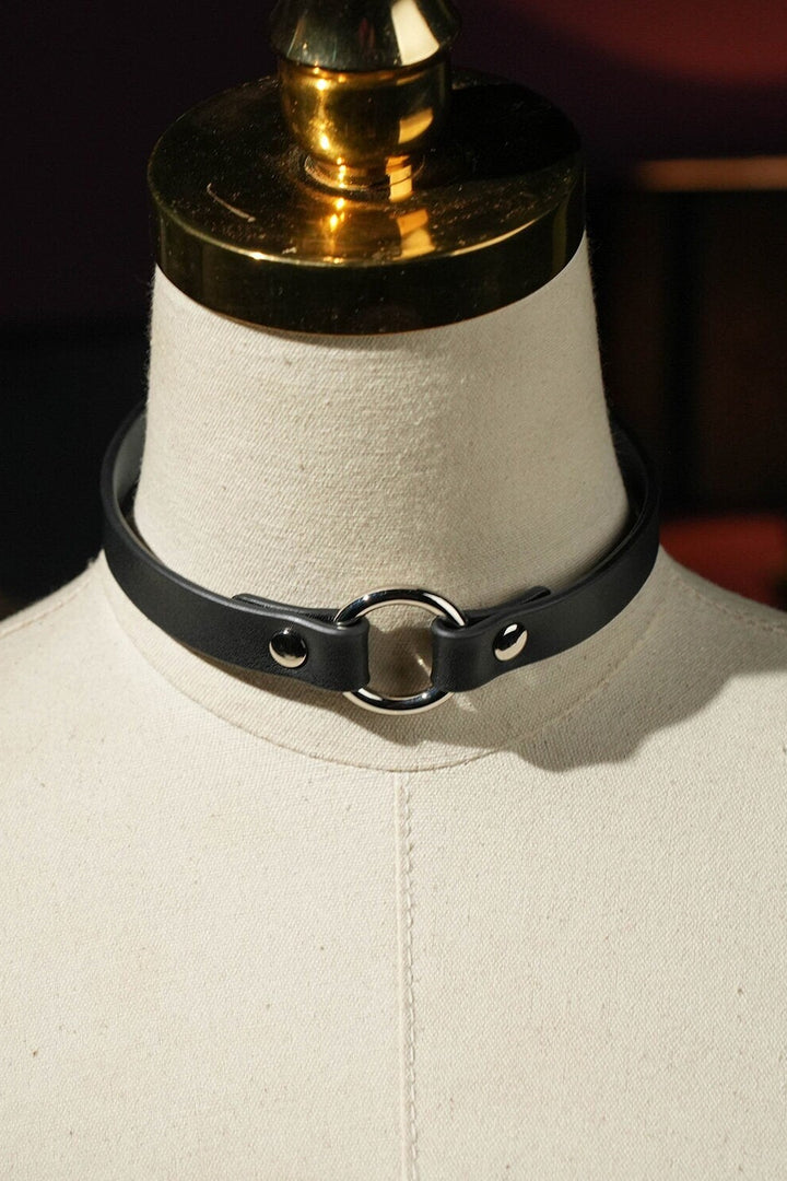Minimalist Choker With O Ring