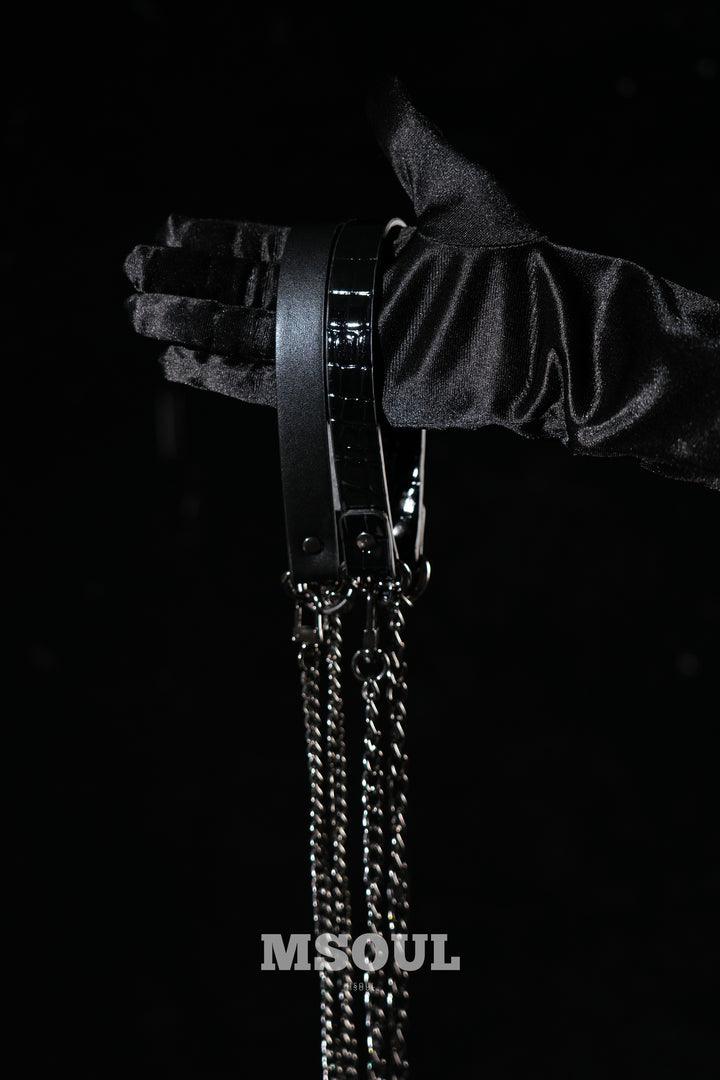Elegant Chain Choker
