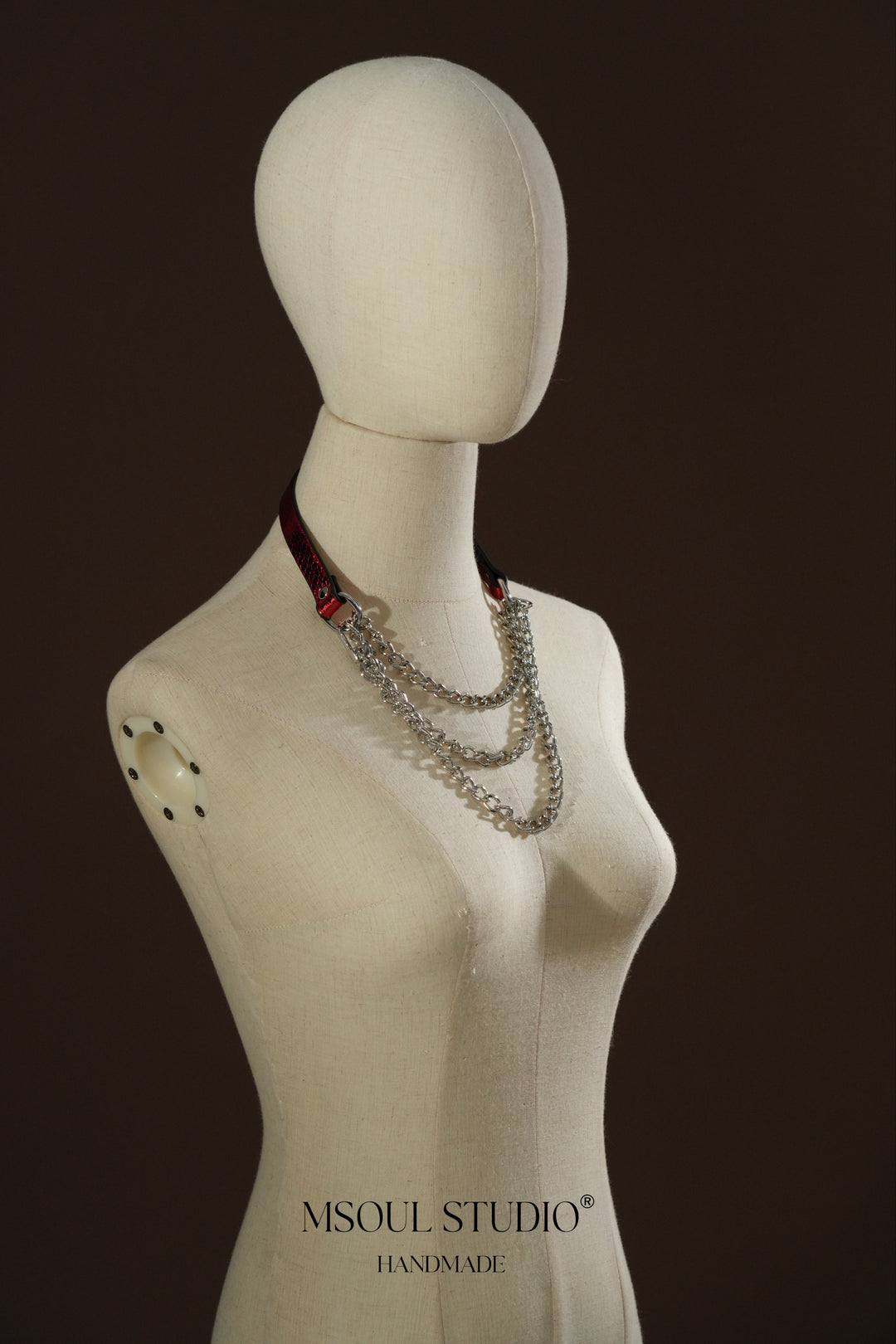 Elegant Chain Choker