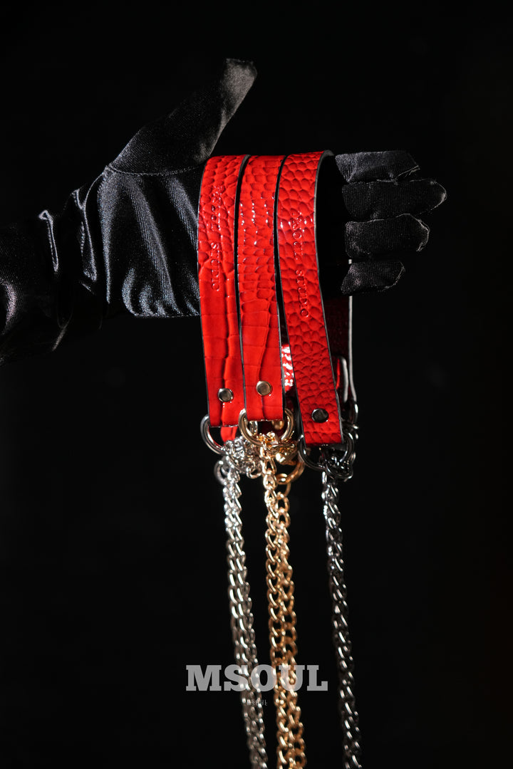 Elegant Chain Choker