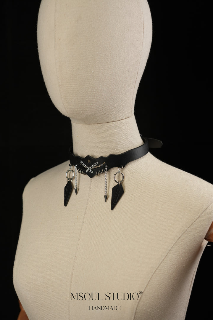 Inferna Sigil Chain Choker