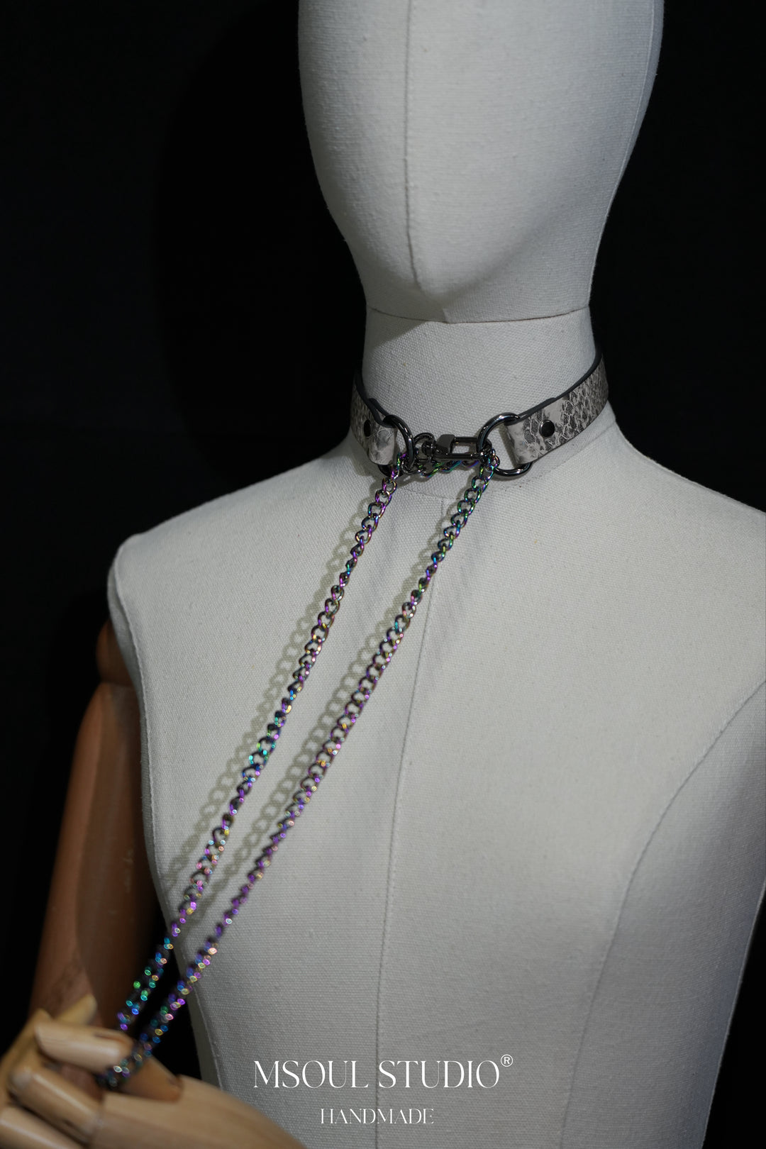 Domme Chain Choker