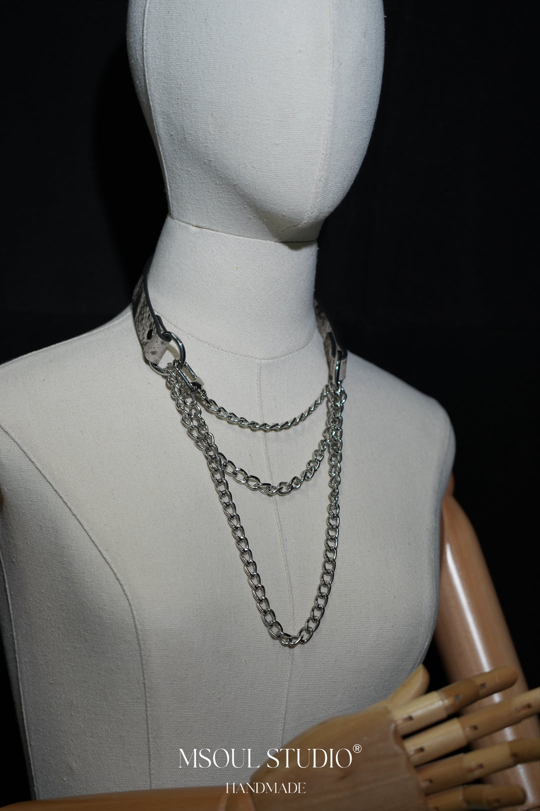 Domme Chain Choker