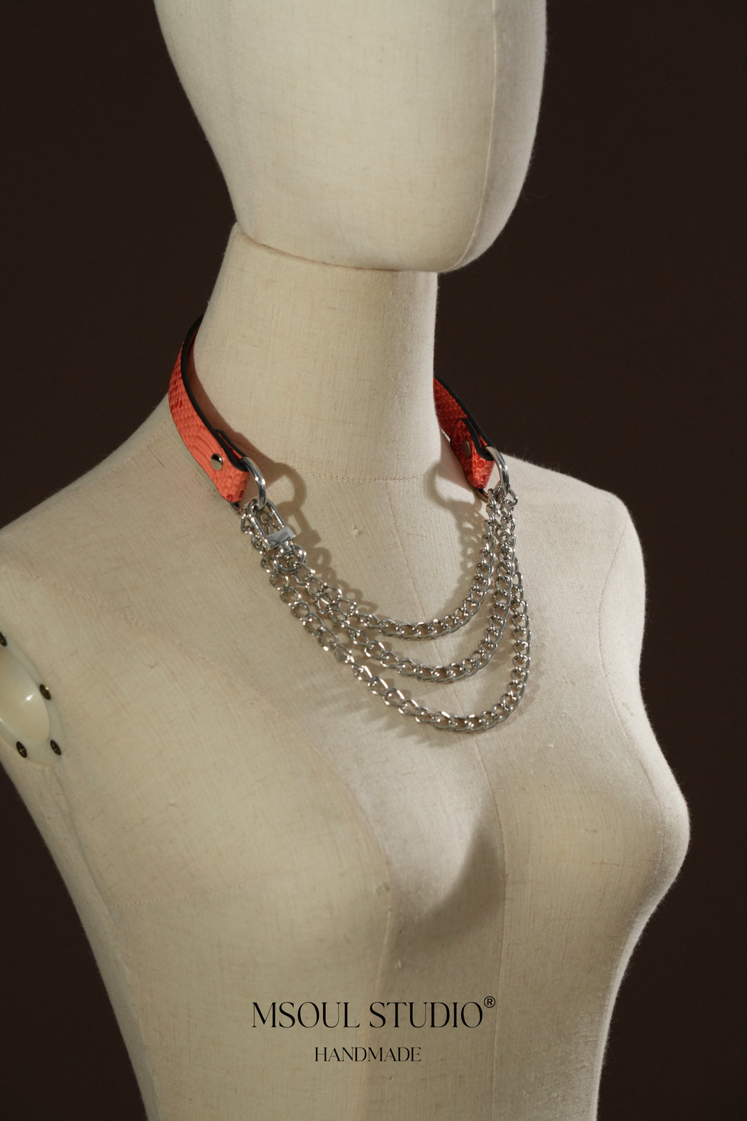 Elegant Chain Choker