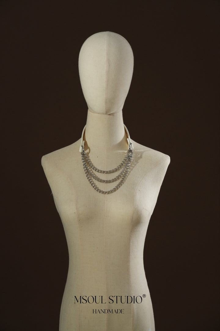 Elegant Chain Choker