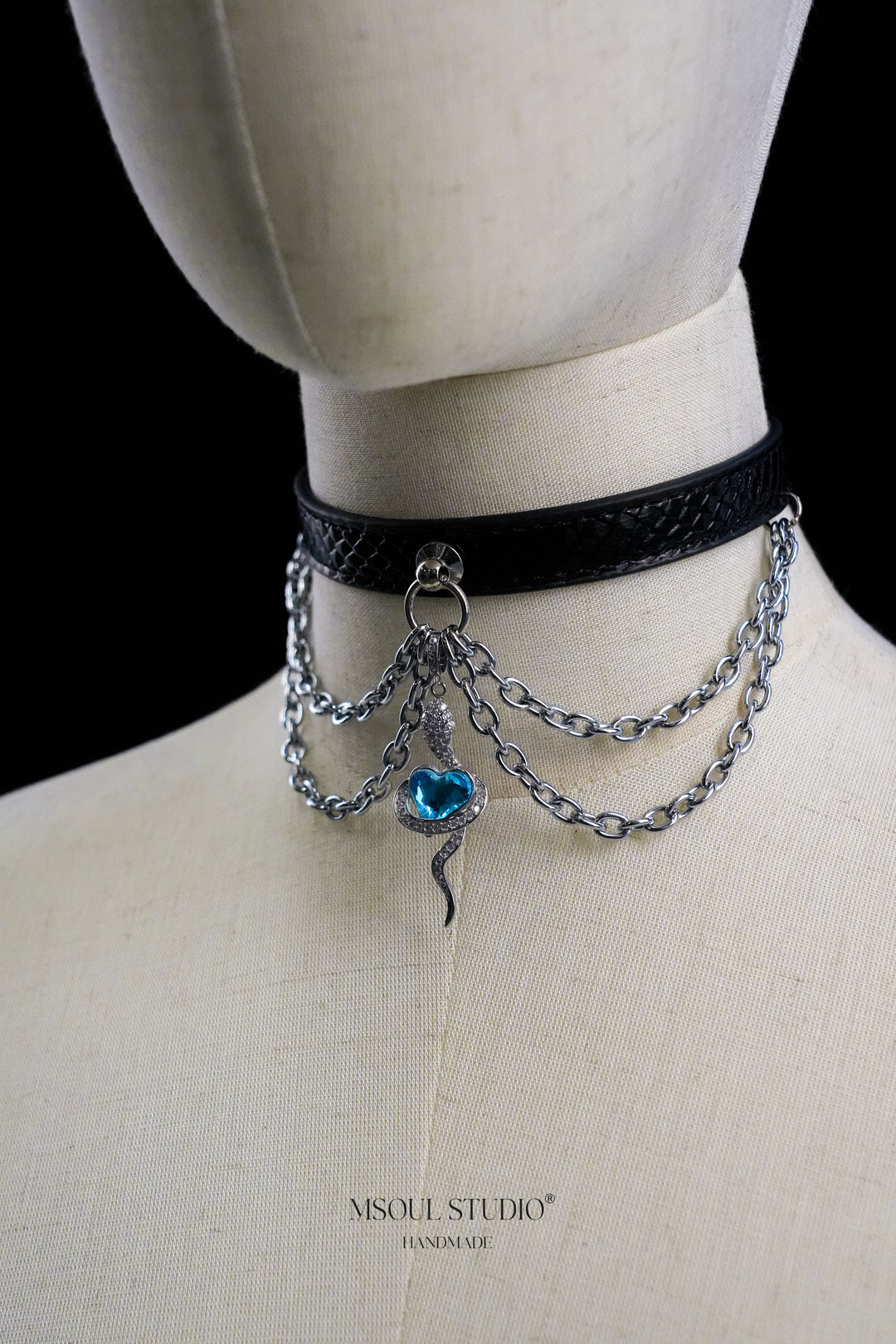 Snake skin Black Choker with Leash