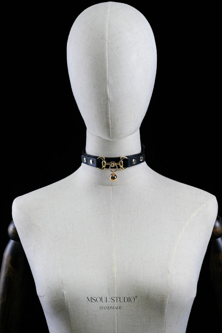 Day Choker with Bell Kitten Gold Chain