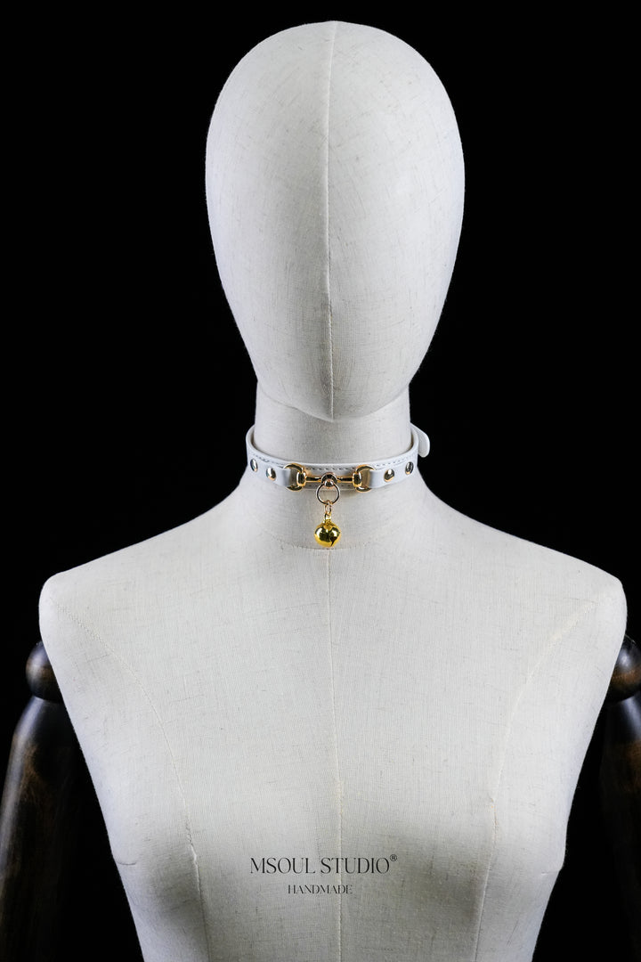 Day Choker with Bell Kitten Gold Chain
