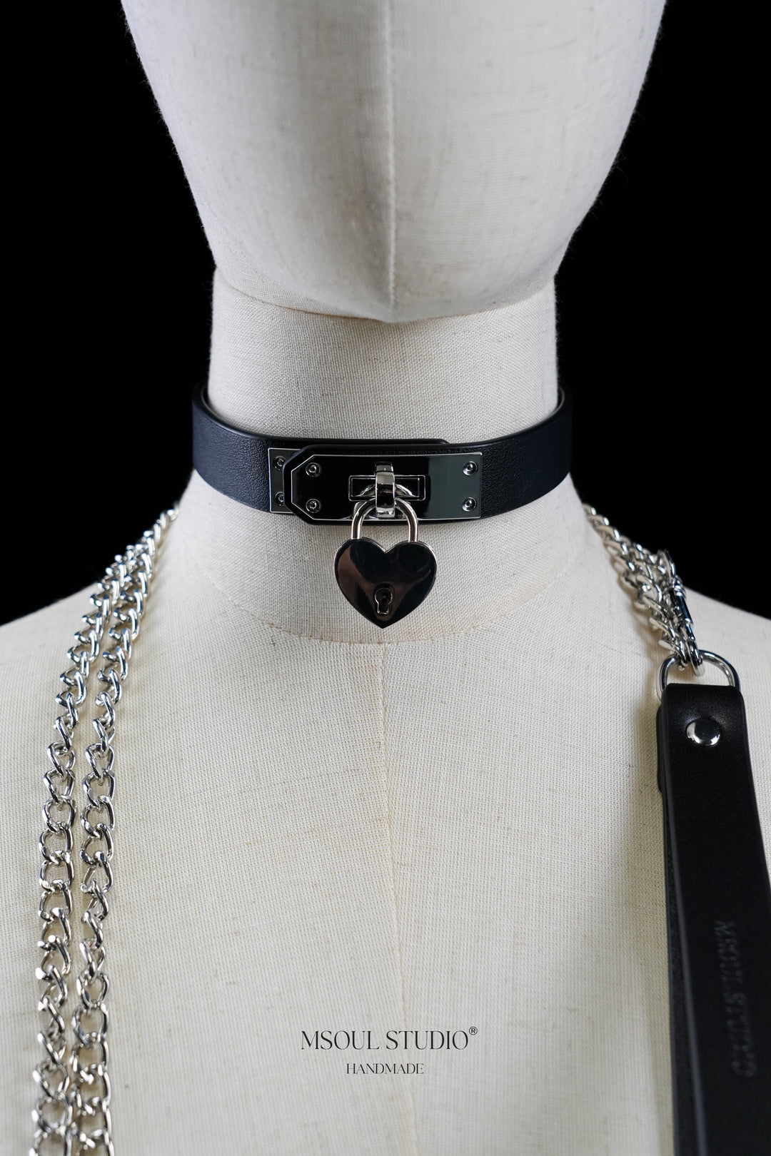 Heart Lock Leather choker