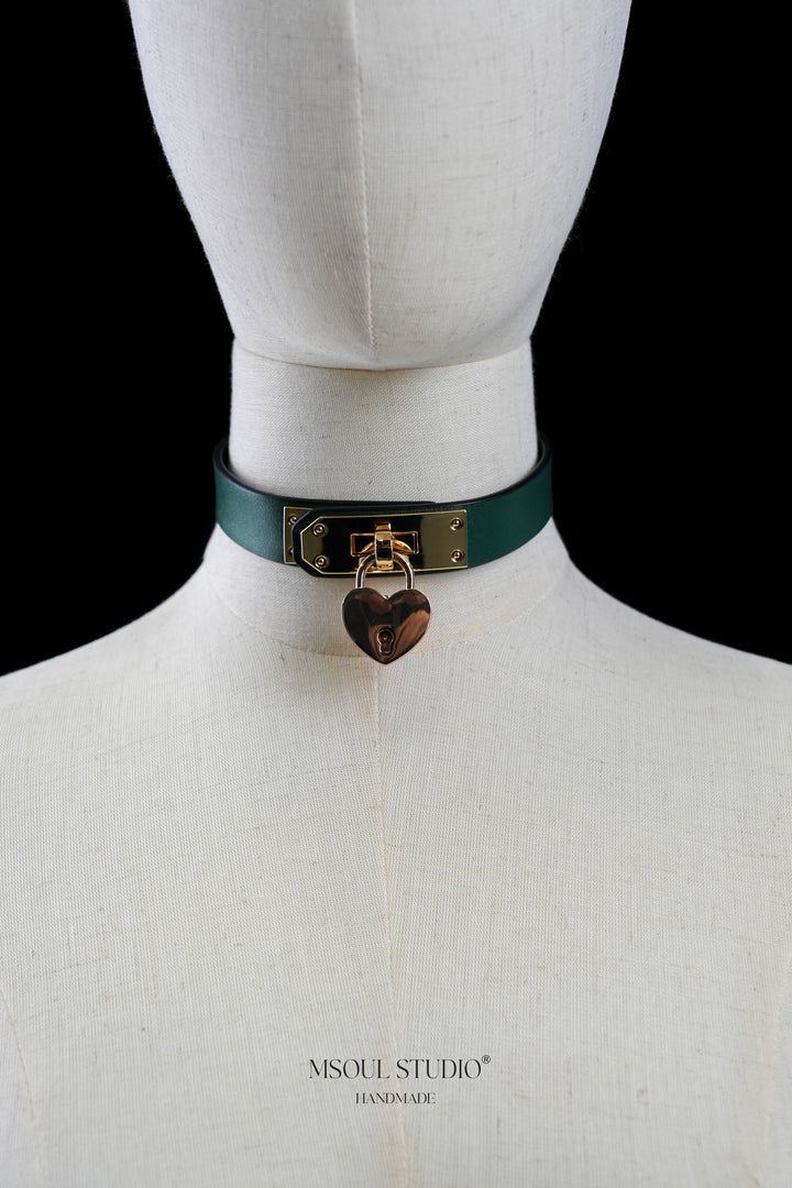 Heart Lock Leather choker