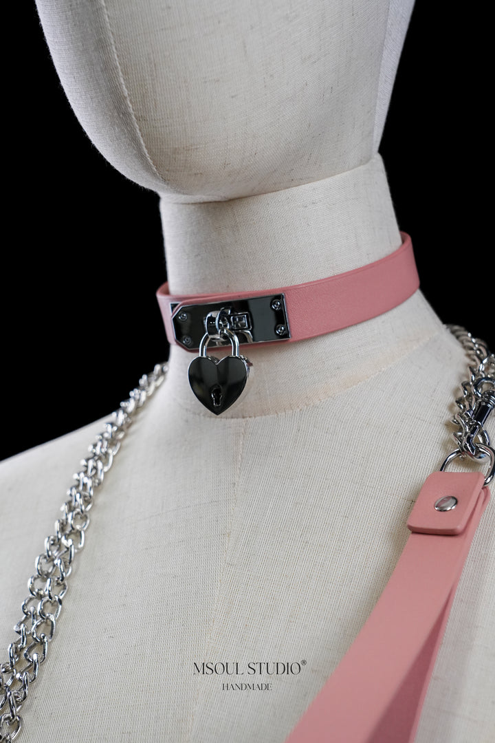 Heart Lock Leather choker