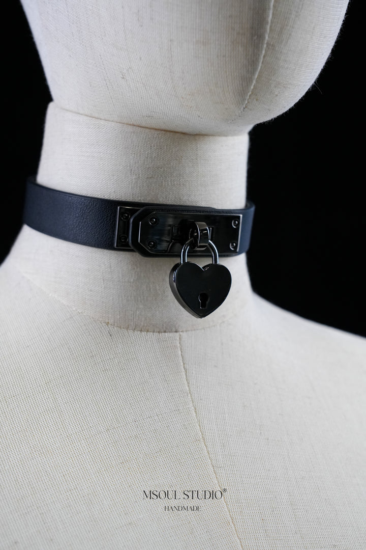 Handmade Kelly Choker