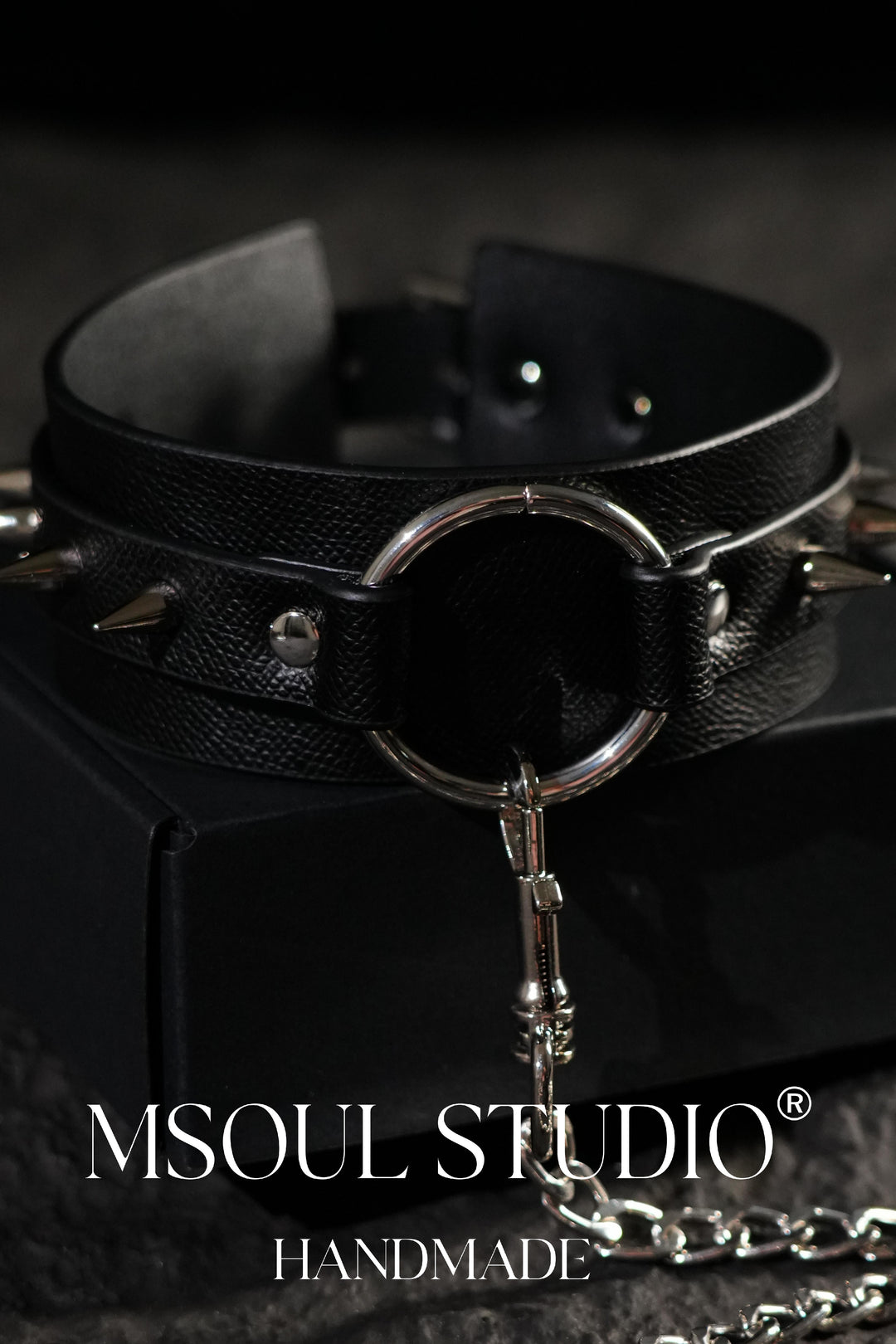 O Ring Spikes Choker