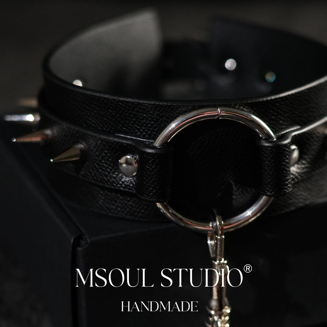 O Ring Spikes Choker