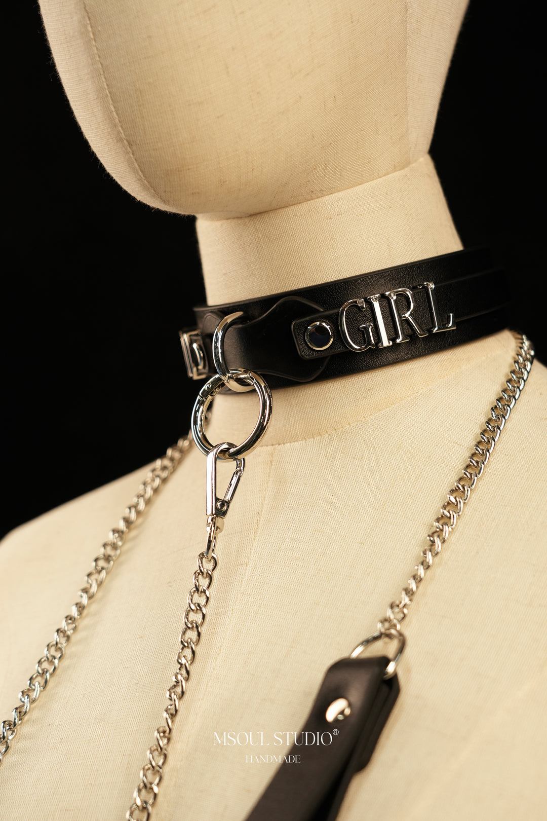 The Accolade Collar