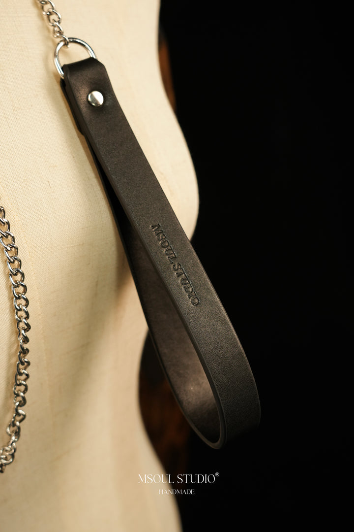 The Accolade Collar