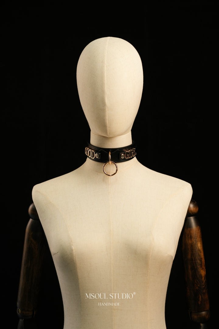 The Accolade Collar — Gold