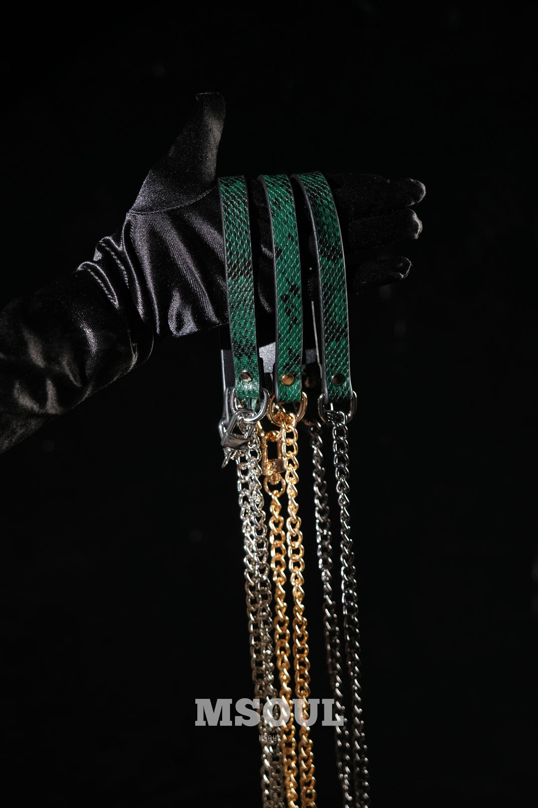 Elegant Chain Choker