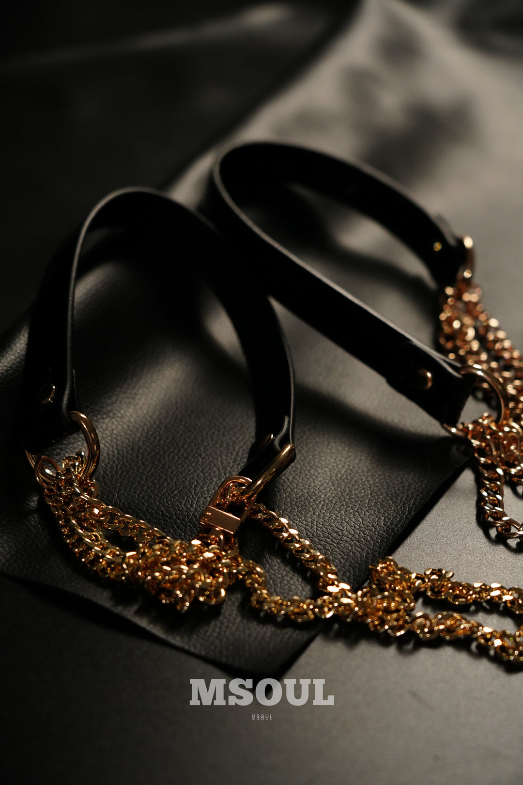 Elegant Chain Choker