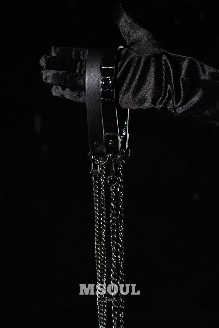 Elegant Chain Choker