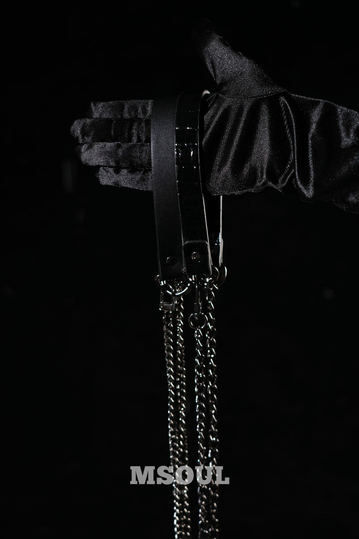Elegant Chain Choker