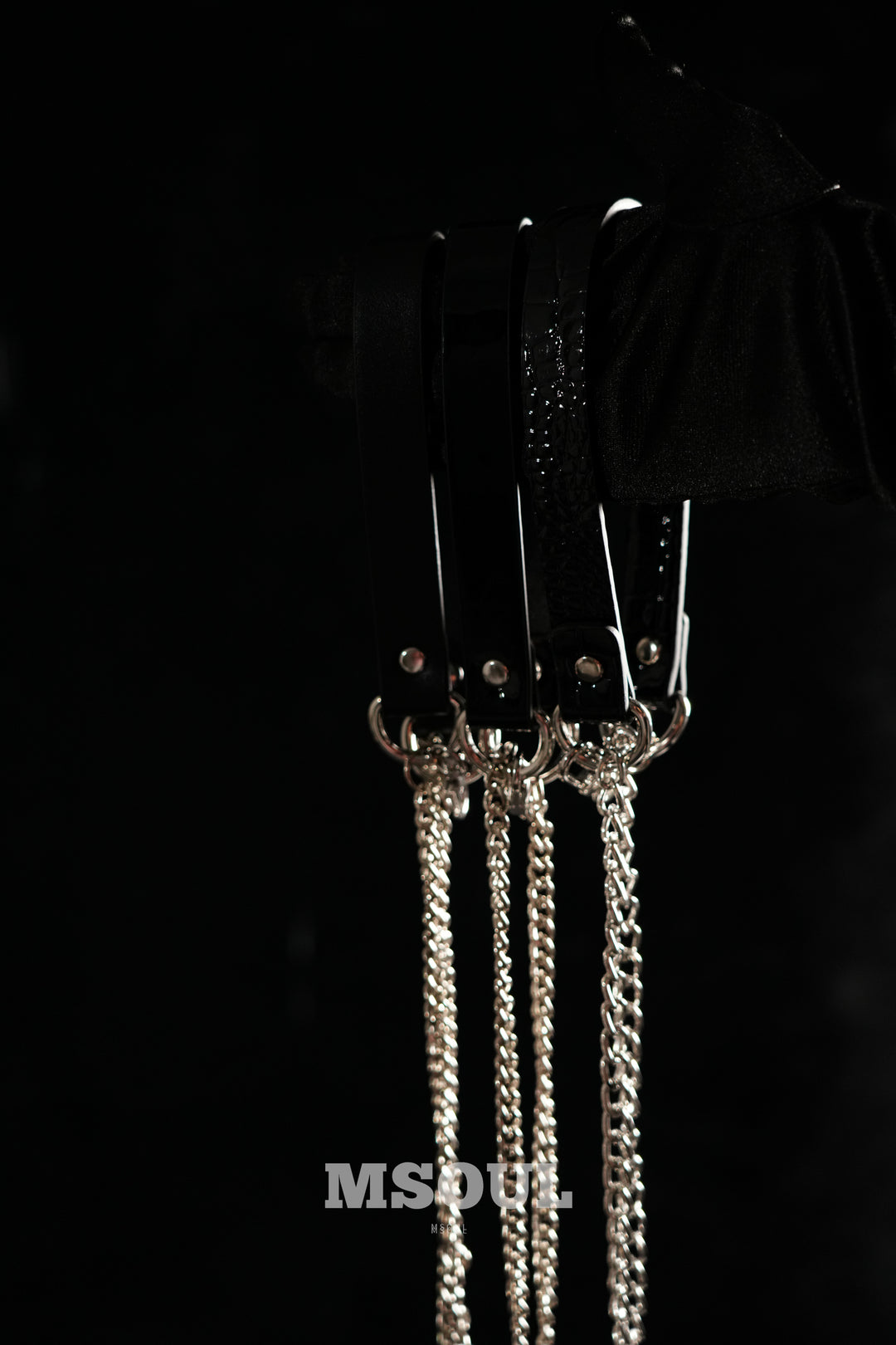 Elegant Chain Choker