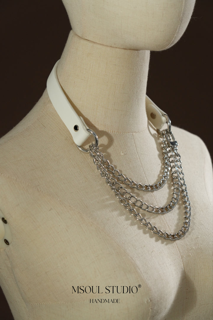 Elegant Chain Choker
